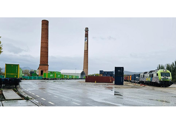 foto noticia La Terminal de Contenedores de Miranda duplica su capacidad de trenes con la puesta en marcha del segundo ramal ferroviario.